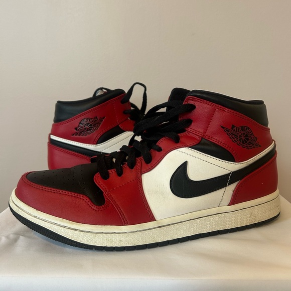 Air Jordan 1 Mid Black/Gym Red-White